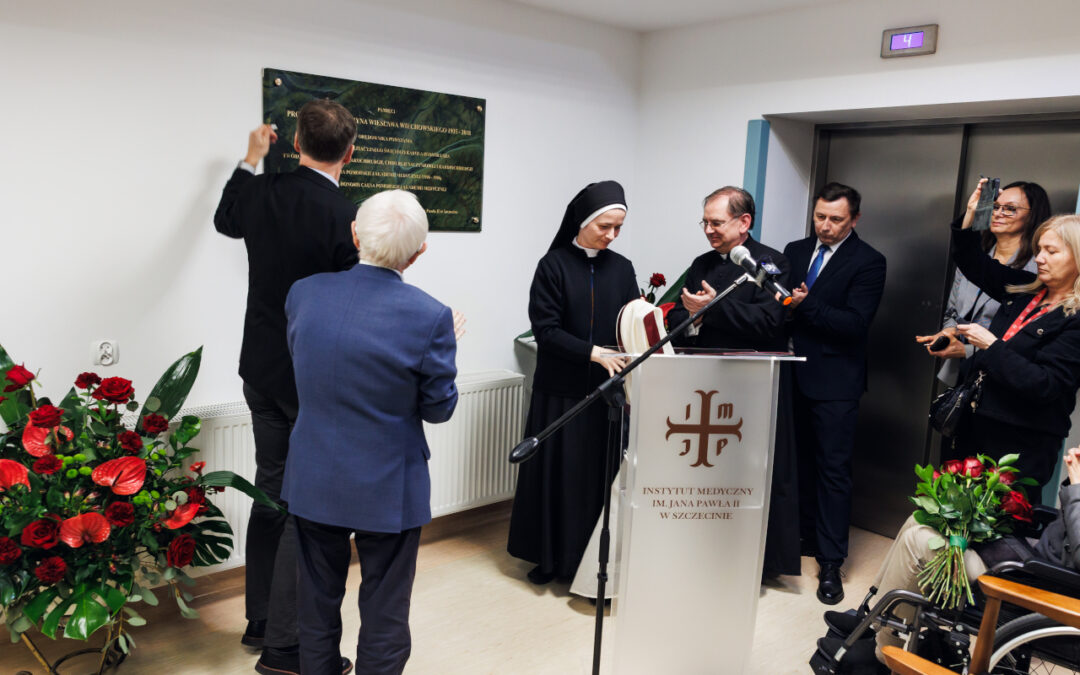 Odsłonięcie tablicy upamiętniającej  śp. prof. dr. hab. Seweryna Wiesława Wiechowskiego